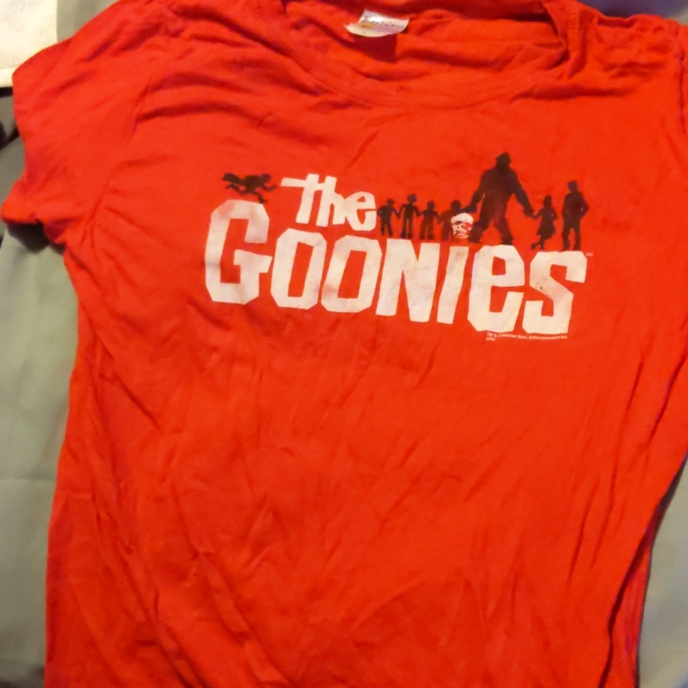 Never worn Goonies tee